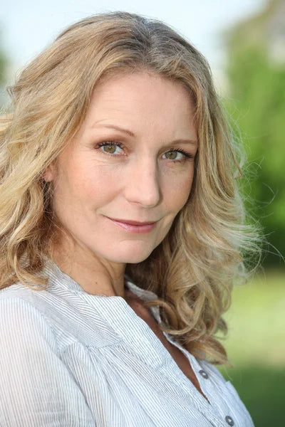 <em><strong> CLAUDIA R.</strong></em>